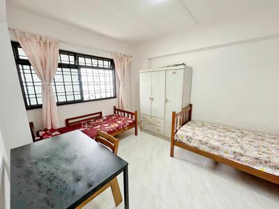 For Rent - 412 Sembawang Drive