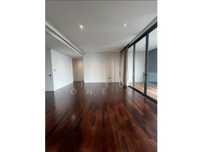 For Rent - Lloyd SixtyFive