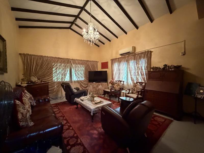 Do renovation, A&A or rebuild, Freehold Bungalow with huge, regular, wide frontage & Elevated Land, Changi Height - call 8130 3636 to view!, Changi Airport / Changi Village, 6 Bedrooms, 5,000 sqft, Bungalow House For Sale, by Kim Yan 金燕, 24052812 - PropertyGuru.com.sg