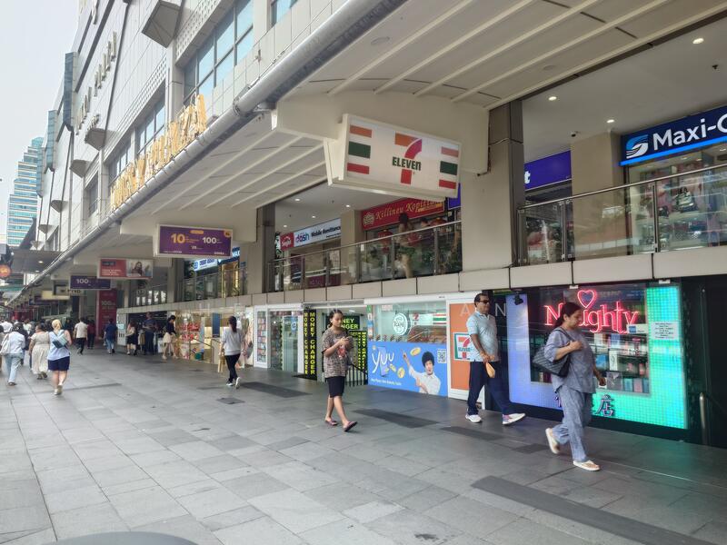 Lucky Plaza, 304 Orchard Road, 640 sqft, Food & Beverage For Rent, by Helen Chan, 24053204 - CommercialGuru.com.sg