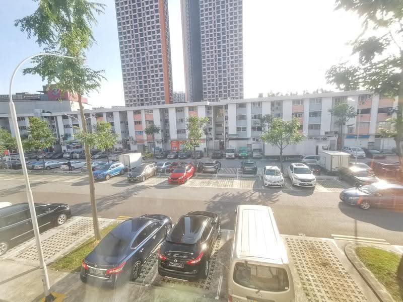 Clementi Ave 3 Central, Buona Vista / West Coast / Clementi New Town, 1,300 sqft, Shop / Shophouse For Rent, by Grace Chan, 24053334 - CommercialGuru.com.sg