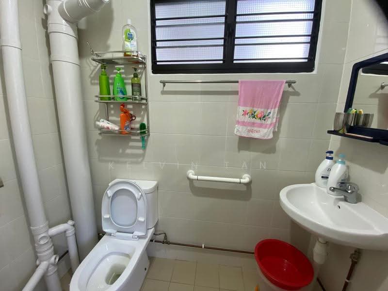 341 Bukit Batok Street 34, 341 Bukit Batok Street 34, Dairy Farm / Bukit Panjang / Choa Chu Kang, Room Rental, 150 sqft, HDB Flat For Rent, by Kelvin Tan, 24055346 - PropertyGuru.com.sg