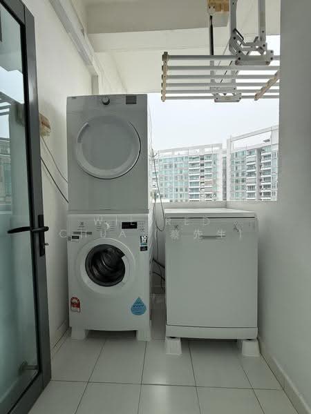 Watermark Robertson Quay, 1 Rodyk Street, Orchard / River Valley, 3 Bedrooms, 1,765 sqft, Apartment For Rent, by Wilfred Chua (蔡先生), 24057190 - Balcony - PropertyGuru.com.sg