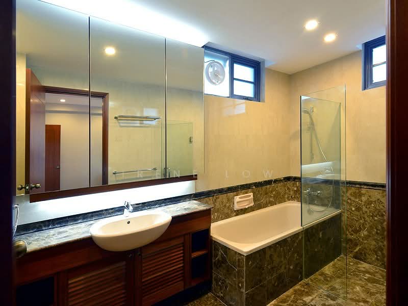 Sanctuary Green, 187 Tanjong Rhu Road, 3 Bedrooms, 1,324 sqft, Condominium For Rent, by Irene Low, 24060045 - Master Bath 1 - PropertyGuru.com.sg