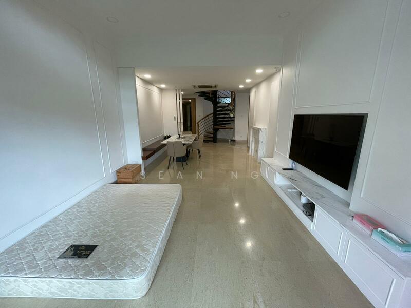 St. Martin Residence, 2 Saint Martin's Drive, 2 Bedrooms, 2180 sqft