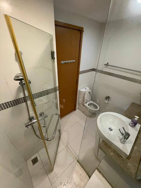 One-North Residences, 7 One-North Gateway, Room Rental, 100 sqft, Apartment For Rent, by Kenny Chew, 24063113 - Common Bath 2 - PropertyGuru.com.sg