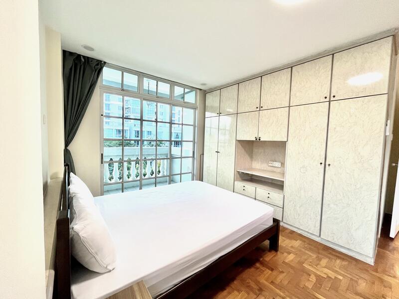 [No Longer Available] Versailles, 133 Hemmant Road, Room Rental, 200