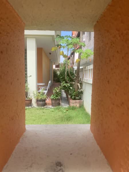 Mera Terrace, Seagull Walk, 4 Bedrooms, 3,200 sqft, Corner Terrace For Sale, by Ram (Ramalingam), 24070329 - PropertyGuru.com.sg