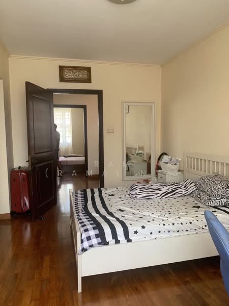 Mera Terrace, Seagull Walk, 4 Bedrooms, 3,200 sqft, Corner Terrace For Sale, by Ram (Ramalingam), 24070329 - PropertyGuru.com.sg