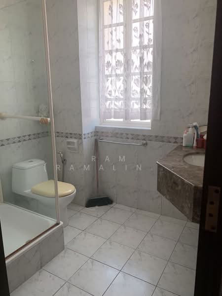 Mera Terrace, Seagull Walk, 4 Bedrooms, 3,200 sqft, Corner Terrace For Sale, by Ram (Ramalingam), 24070329 - PropertyGuru.com.sg