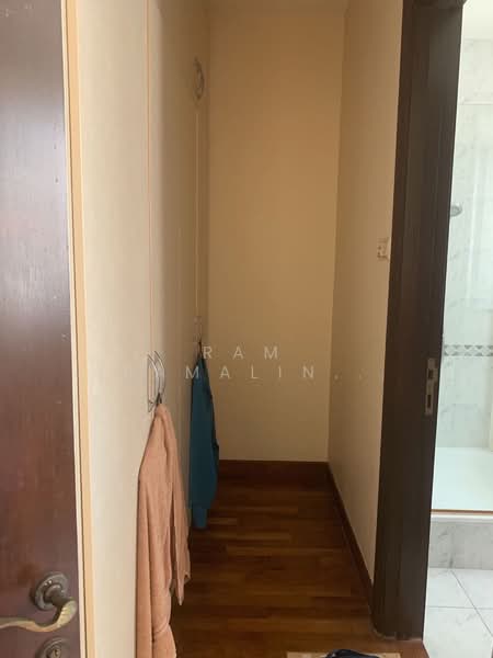 Mera Terrace, Seagull Walk, 4 Bedrooms, 3,200 sqft, Corner Terrace For Sale, by Ram (Ramalingam), 24070329 - PropertyGuru.com.sg