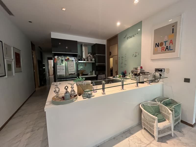 Orange Grove Residences, 29 Orange Grove Road, 4 Bedrooms, 2,379 sqft, Condominium For Rent, by Linda Ong, 24070603 - Huge  western kitchen with wine cellar , bar top , dishwasher, oven and microwave. 
 - PropertyGuru.com.sg