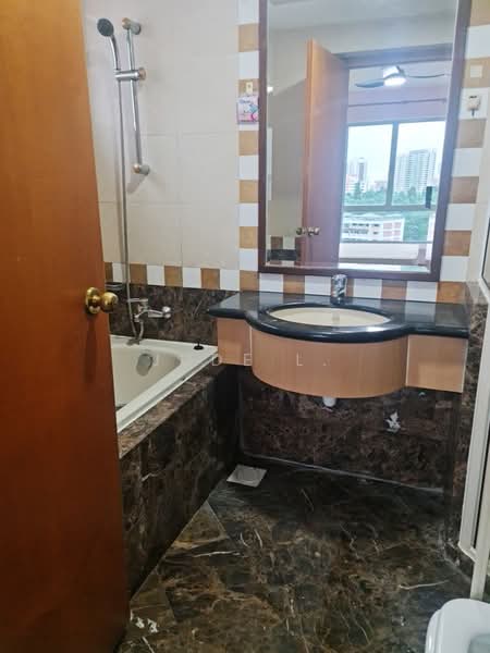 Guilin View, 26 Bukit Batok Street 52, 2 Bedrooms, 860 sqft, Condominium For Rent, by Jude L., 24070895 - PropertyGuru.com.sg