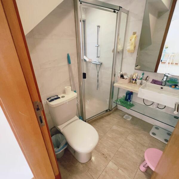 Strata Apartment For Sale at S$ 2,345,200 | PropertyGuru Singapore