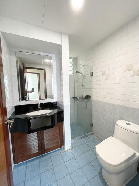 Yishun Sapphire, 42 Canberra Drive, Sembawang / Yishun, 2 Bedrooms, 1,023 sqft, Condominium For Rent, by Anthony Lee, 24074337 - common bathroom - PropertyGuru.com.sg
