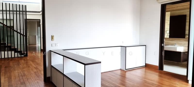 Modern with Pool, Park facing, Convenient !地十邮 区，优 质 洋 房 . Spacious & Quality Home. James 83839800, Grove/Holland/Mt Sinai, 6 Bedrooms, 6,000 sqft, Corner Terrace For Rent, by James Ng Yeng Lee, 24074434 - PropertyGuru.com.sg