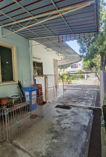 Goodman/Wilkinson/Bournemouth Road Bungalow House For Sale at S