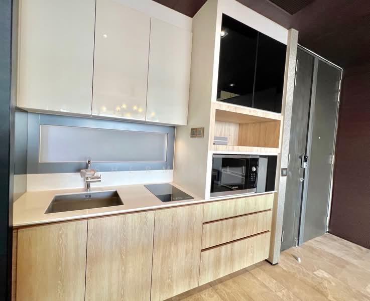 OUE Twin Peaks, 33 Leonie Hill Road, 3 Bedrooms, 1,399 sqft, Condominium For Rent, by Shermin Lim, 24078153 - Dry Kitchen - PropertyGuru.com.sg