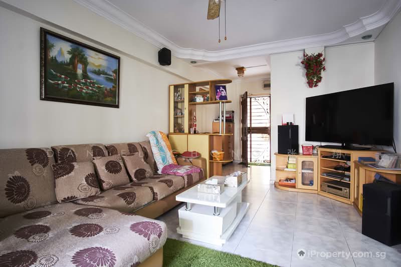 For Rent - 639 Woodlands Ring Road