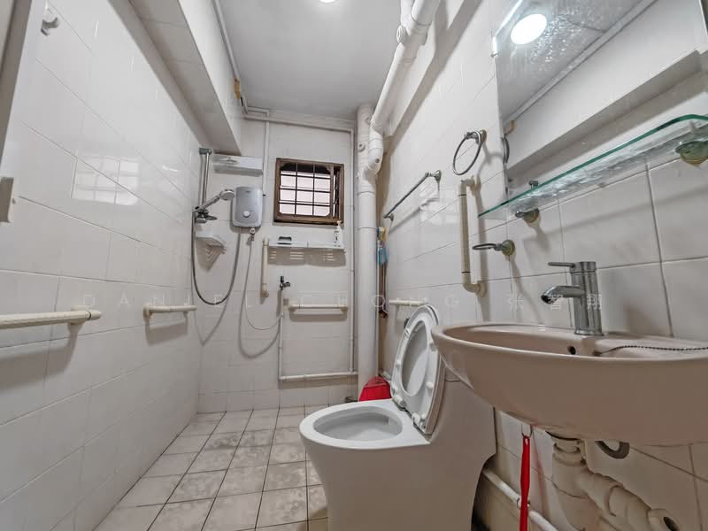 For Rent - 639 Woodlands Ring Road