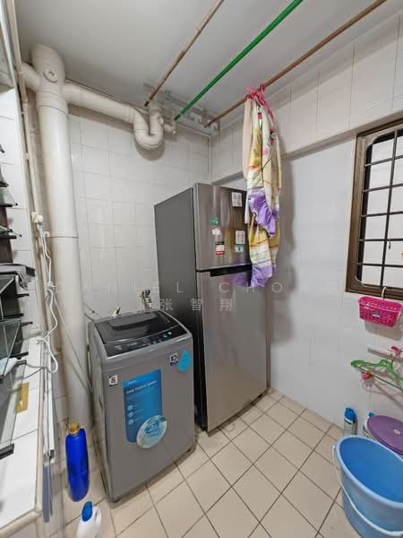 For Rent - 639 Woodlands Ring Road