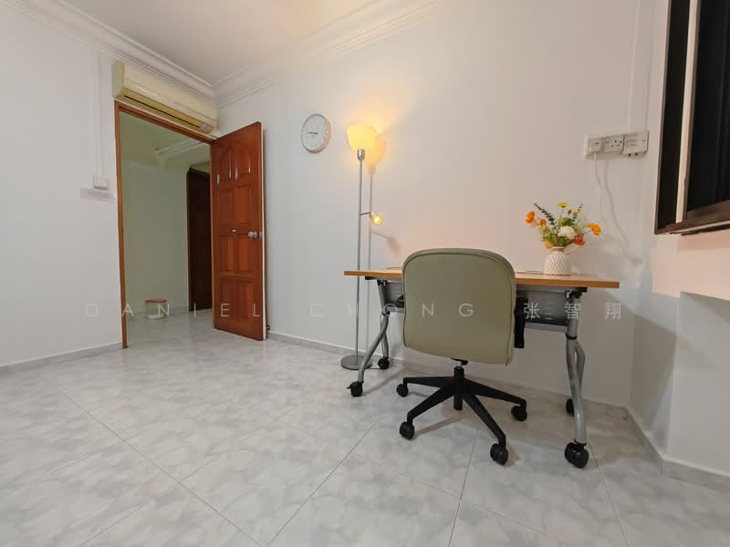 For Rent - 639 Woodlands Ring Road