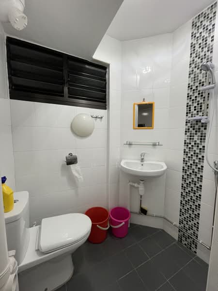 301 Jurong East Street 32, 301 Jurong East Street 32, 2 Bedrooms, 742 sqft, HDB Flat For Rent, by Leticia Ching, 24078432 - PropertyGuru.com.sg