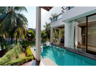 For Sale - Bungalow house at Sentosa