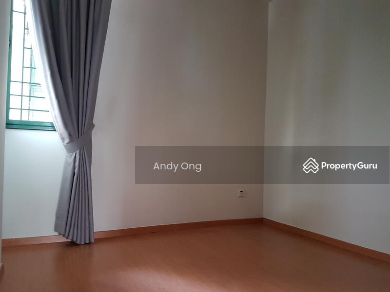 For Rent - Signature Park