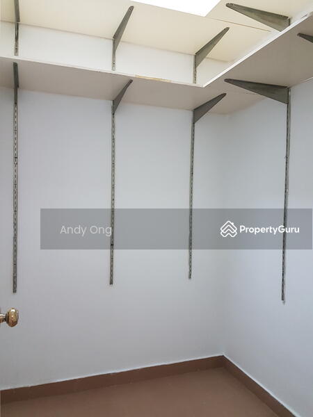 For Rent - Signature Park