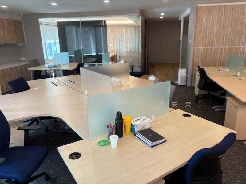 Beautifully fitted, Bright Unit, Raffles Place, , 1,346 sqft, Office For Rent, by David Toh (卓宏森), 24080215 - CommercialGuru.com.sg
