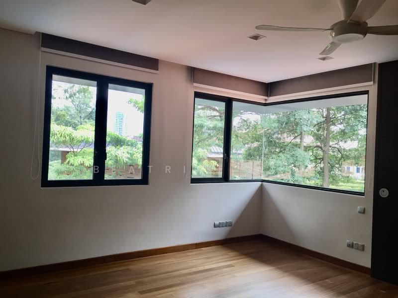 Chatsworth Road, Chatsworth Road, 6 Bedrooms, 5,750 sqft, Good Class Bungalow For Rent, by Beatrice Bay, 24081434 - 2nd level bedroom with ensuite bathroom - PropertyGuru.com.sg