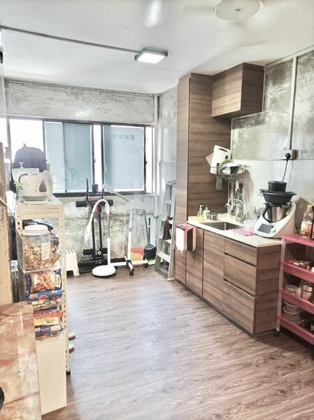 498 Jurong West Street 41, 498 Jurong West Street 41, 1,302 sqft, Shop / Shophouse For Sale, by Esther Low, 24081961 - CommercialGuru.com.sg
