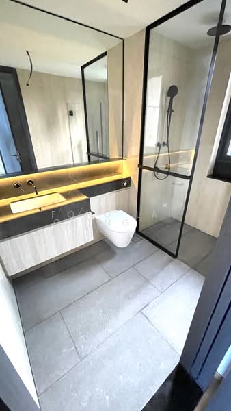 The Hyde, 11 Balmoral Road, 3 Bedrooms, 947 sqft, Condominium For Rent, by Fong Lai Cheng Jasmine, 24083484 - Master ensuite - PropertyGuru.com.sg