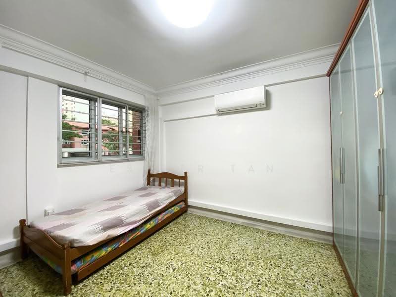 43 Holland Drive, 43 Holland Drive, Tanglin / Holland / Bukit Timah, Room Rental, 148 sqft, HDB Flat For Rent, by Esther Tan, 24083622 - PropertyGuru.com.sg