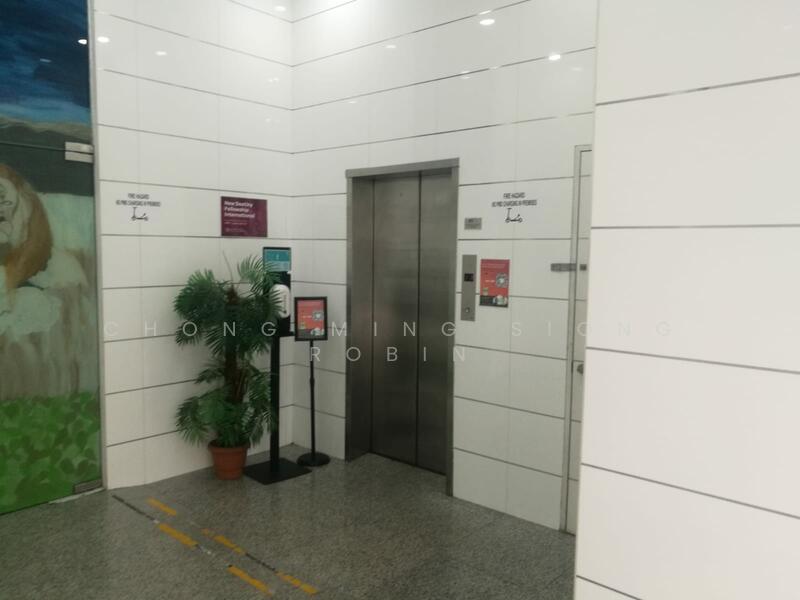 Well renovated businesses space ideal for office cum storage Near Mattar MRT, Kallang Pudding Road, 3,466 sqft, Office For Rent, by Chong Ming Siong Robin, 24083651 - Lift lobby - CommercialGuru.com.sg