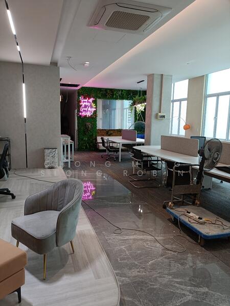 Well renovated businesses space ideal for office cum storage Near Mattar MRT, Kallang Pudding Road, 3,466 sqft, Office For Rent, by Chong Ming Siong Robin, 24083651 - Operation zone with furniture - CommercialGuru.com.sg