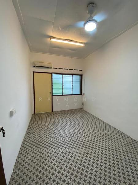 Jalan Pari Kikis, Bedok / Upper East Coast, 3 Bedrooms, 2,139 sqft, Terraced House For Rent, by Raymond Tay, 24086174 - Interior - PropertyGuru.com.sg