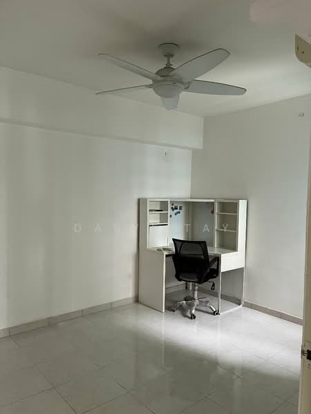 688 Jurong West Central 1, 688 Jurong West Central 1, 3 Bedrooms, 1,065 sqft, HDB Flat For Rent, by Daryl Tay, 24086298 - Bedroom 2 - PropertyGuru.com.sg