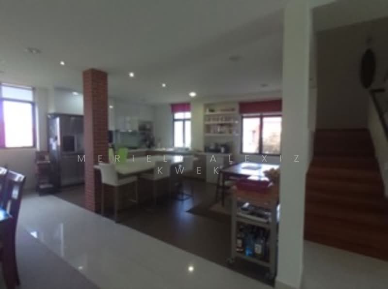 Home with pool & garden near Dulwich & Gess, Phoenix Avenue, 6 Bedrooms, 5,000 sqft, Detached House For Rent, by Meriell Alexiz Kwek, 24086452 - PropertyGuru.com.sg