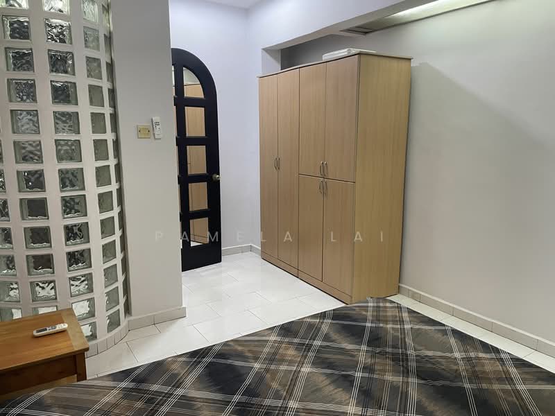 Pandan Valley, 3 Pandan Valley, 2 Bedrooms, 1,313 sqft, Condominium For Rent, by Pamela Lai, 24090032 - PropertyGuru.com.sg