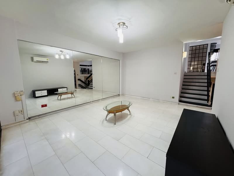 Pandan Valley, 3 Pandan Valley, 2 Bedrooms, 1,313 sqft, Condominium For Rent, by Pamela Lai, 24090032 - PropertyGuru.com.sg