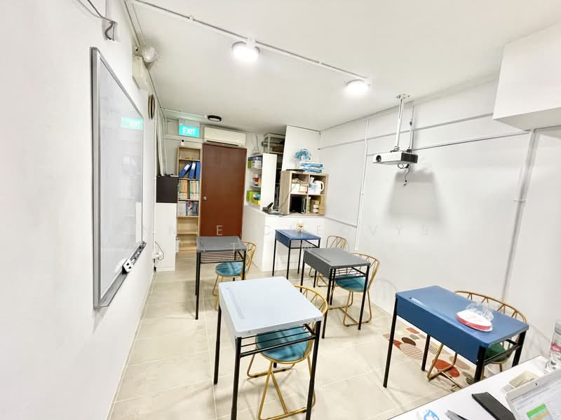709 Ang Mo Kio Avenue 8, 709 Ang Mo Kio Avenue 8, 200 sqft, Shop / Shophouse For Rent, by Annie Cheovys Tiew, 24090174 - CommercialGuru.com.sg