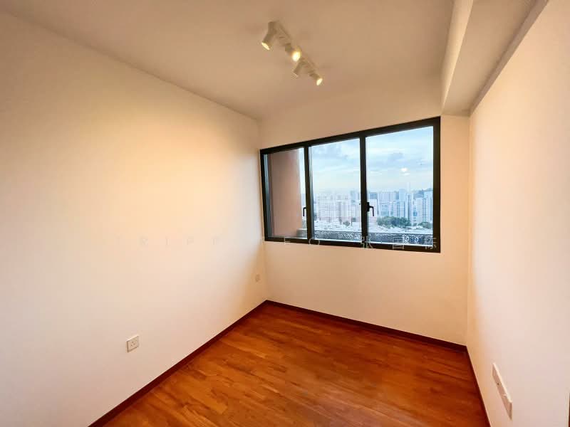 Stirling Residences, 21 Stirling Road, 2 Bedrooms, 635 sqft, Apartment For Rent, by Tripp Teo 张国栋, 24093299 - Stirling - Common Bedroom - PropertyGuru.com.sg