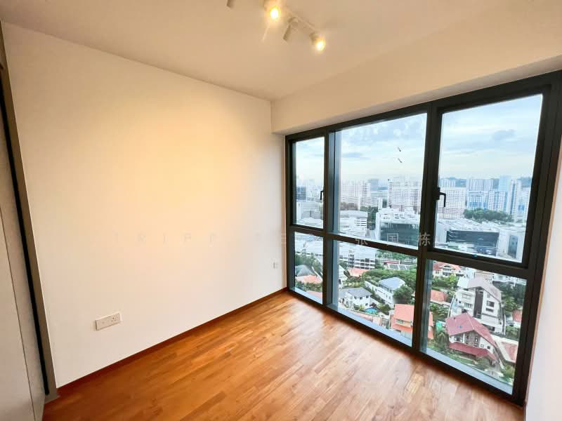 Stirling Residences, 21 Stirling Road, 2 Bedrooms, 635 sqft, Apartment For Rent, by Tripp Teo 张国栋, 24093299 - Stirling - Master Bedroom - PropertyGuru.com.sg