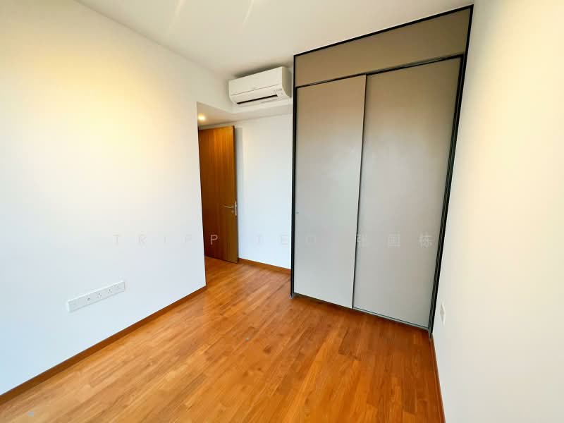 Stirling Residences, 21 Stirling Road, 2 Bedrooms, 635 sqft, Apartment For Rent, by Tripp Teo 张国栋, 24093299 - Stirling - Master Bedroom Wardrobe - PropertyGuru.com.sg