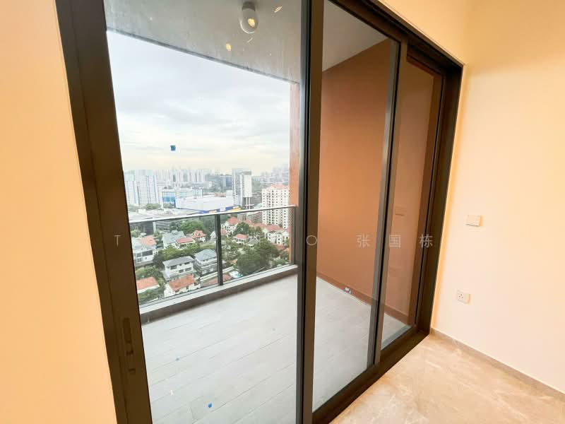 Stirling Residences, 21 Stirling Road, 2 Bedrooms, 635 sqft, Apartment For Rent, by Tripp Teo 张国栋, 24093299 - Stirling - Balcony - PropertyGuru.com.sg