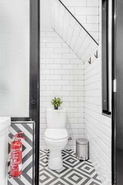 Hmlet Zion Road, Zion Road, Orchard / River Valley, Studio, 310 sqft, Shophouse For Rent, by Jess Tan, 24094727 - Hmlet Zion Road Toilet - PropertyGuru.com.sg