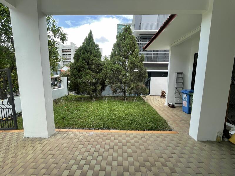 Car porch/Garden