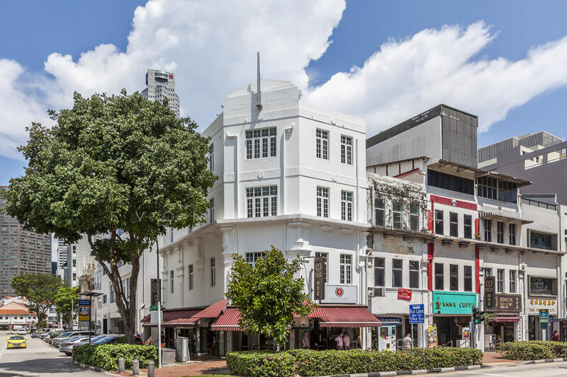 Renovated Clarke Quay Shophouse Super Location near MRT Carpark and